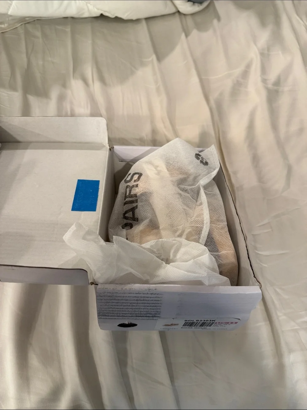 Dream Pairs brand new